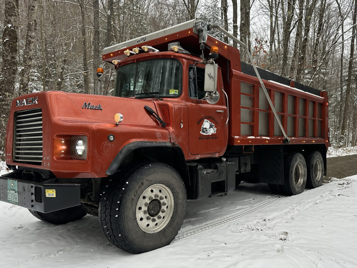 Dump truck